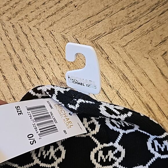 Michael Kors black and white beanie NWT - Picture 3 of 6
